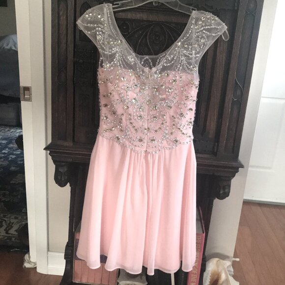 POLY USA: SPECIAL OCCASION PINK DRESS WITH BEADING SIZE XS - Picture 3 of 4